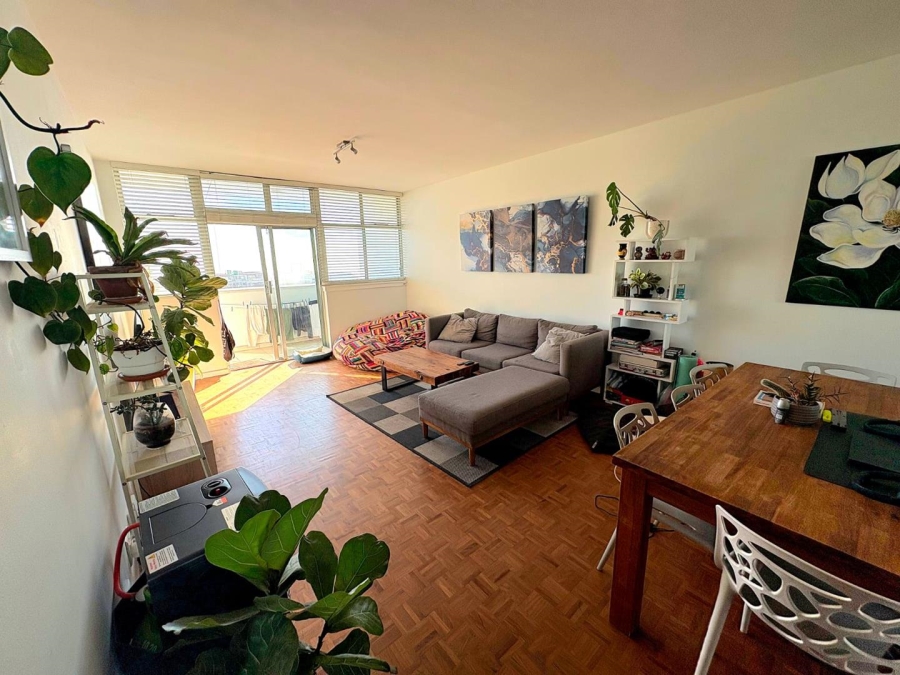 2 Bedroom Property for Sale in Sea Point Western Cape